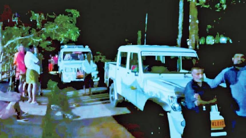 കുട്ടംപുഴയിൽ വനത്തിൽ കാണാതായ മൂന്ന് സ്ത്രീകളെയും കണ്ടെത്തി