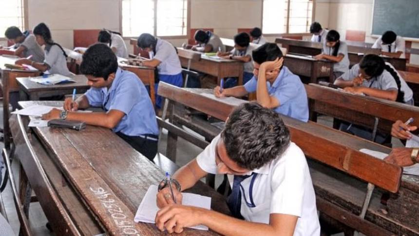 സംസ്ഥാനം പരീക്ഷാച്ചൂടിലേക്ക്; എസ്എസ്എൽസി, പ്ലസ് ടു പരീക്ഷകൾ ഇന്നുമുതൽ